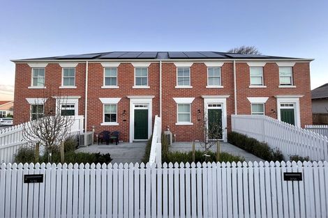 Photo of property in 4/30 Hargest Crescent, Sydenham, Christchurch, 8023
