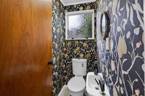 Photo of property in 1138 South Road, Oakura, 4314