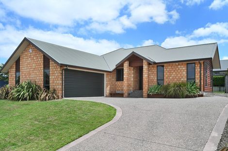 Photo of property in 68 Wiltshire Drive, Huntington, Hamilton, 3210