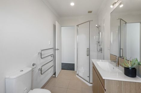 Photo of property in 58 Blanes Road, Weymouth, Auckland, 2103