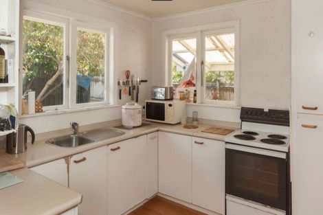 Photo of property in 24 Coniston Avenue, Te Atatu South, Auckland, 0610