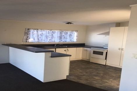 Photo of property in 2/21 Calluna Crescent, Totara Heights, Auckland, 2105