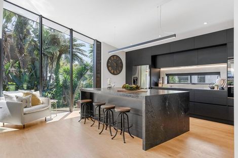 Photo of property in 37 Fourteenth Avenue, Tauranga South, Tauranga, 3112