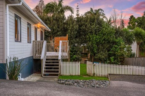 Photo of property in 25 Broadfield Street, Massey, Auckland, 0614