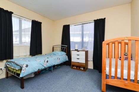 Photo of property in 54 Ross Crescent, Fairfield, Hamilton, 3214