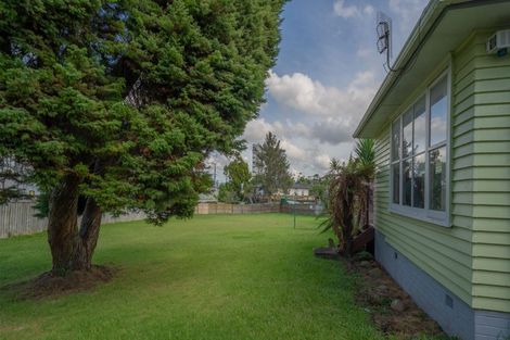Photo of property in 2a Brandon Road, Glen Eden, Auckland, 0602