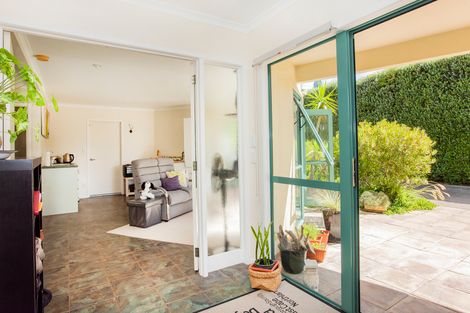 Photo of property in 64 Moana Road, Okitu, Gisborne, 4010