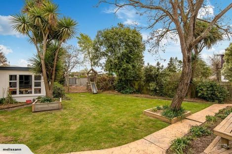 Photo of property in 12 Fraser Place, Rangiora, 7400