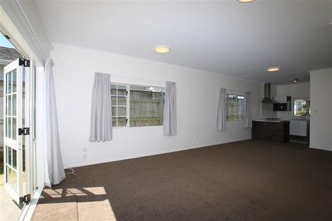 Photo of property in 6 Mulvaney Crescent, Henderson, Auckland, 0612