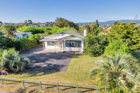 Photo of property in 300 Great North Road, Henderson, Auckland, 0612
