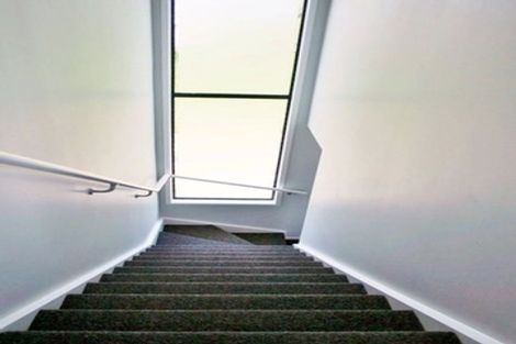 Photo of property in 16b Woodall Place, Totara Vale, Auckland, 0627