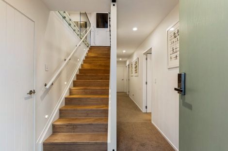 Photo of property in 33 Renata Crescent, Te Atatu Peninsula, Auckland, 0610