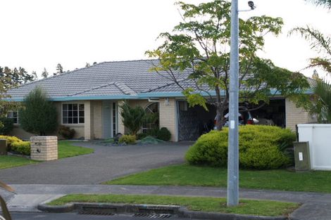 Photo of property in 18 Amadeus Place, Northpark, Auckland, 2013