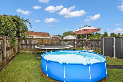 Photo of property in 12 Kentucky Crescent, Nawton, Hamilton, 3200