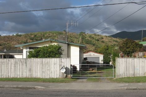 Photo of property in 46 Kiwi Road, Raumati Beach, Paraparaumu, 5032