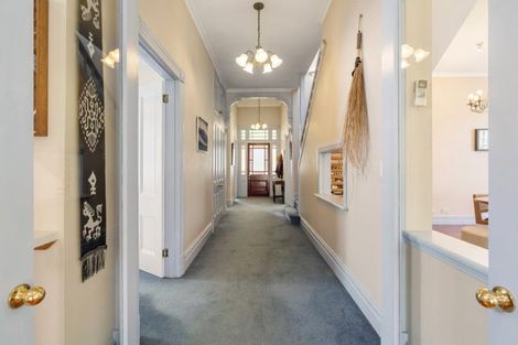 Photo of property in 17 Herne Bay Road, Herne Bay, Auckland, 1011