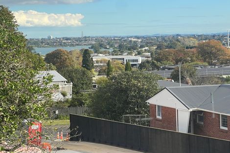 Photo of property in 1e Bennett Road, Pakuranga, Auckland, 2010