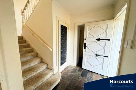 Photo of property in 86 Tawa Road, Kumeu, 0891