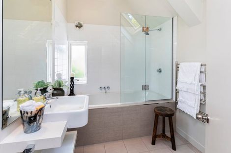 Photo of property in 2/37a Holmwood Road, Merivale, Christchurch, 8014