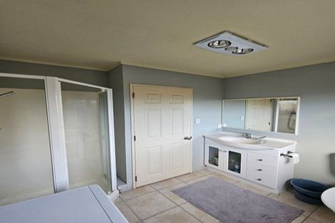 Photo of property in 38 Alexander Street, Cockle Bay, Auckland, 2014