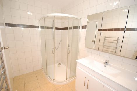 Photo of property in 58 Sunnyside Road, Sunnyvale, Auckland, 0612