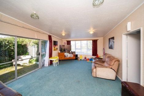 Photo of property in 1 County Drive, Hawera, 4610