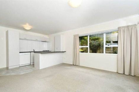Photo of property in 2 Parkside Road, West Harbour, Auckland, 0618