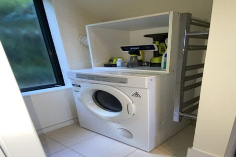 Photo of property in 13a Upper Lewisville Terrace, Thorndon, Wellington, 6011