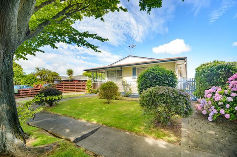 Photo of property in 3 Meadowbrook Drive, Cloverlea, Palmerston North, 4412