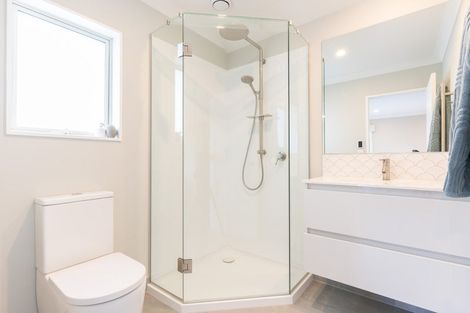 Photo of property in 51 Erlestoke Crescent, Churton Park, Wellington, 6037