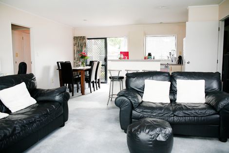 Photo of property in 45 Clevedon Road, Papakura, 2110