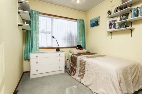 Photo of property in 2/21 Helvetia Drive, Browns Bay, Auckland, 0630