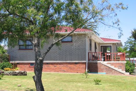 Photo of property in 5 Keats Place, Blockhouse Bay, Auckland, 0600