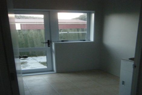 Photo of property in 2/27 Rice Crescent, Papakura, 2110