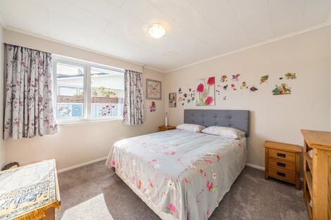 Photo of property in 5 Mcleod Street, Elderslea, Upper Hutt, 5018