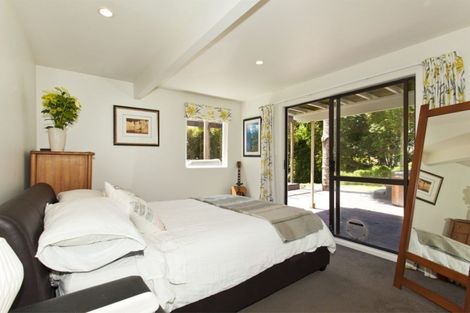 Photo of property in 39 Lyons Avenue, Murrays Bay, Auckland, 0630