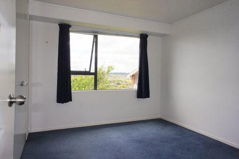 Photo of property in 20 Kells Place, Botany Downs, Auckland, 2010