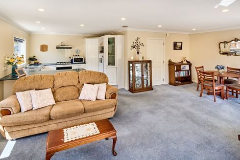 Photo of property in 20a Redwood Avenue, Tawa, Wellington, 5028