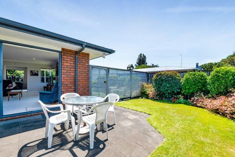 Photo of property in 6 Kellyville Heights, Merrilands, New Plymouth, 4312