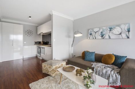 Photo of property in 5 Boutique Way, Orewa, 0931