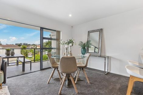 Photo of property in 4/79 Schnapper Rock Road, Schnapper Rock, Auckland, 0632