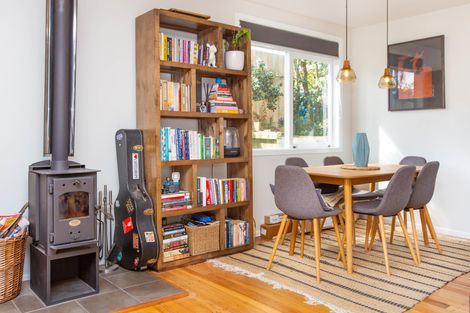 Photo of property in 13 Cross Street, Raglan, 3225