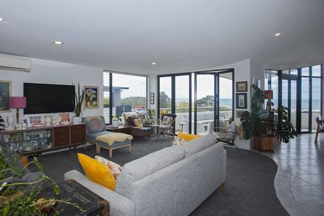 Photo of property in 1/203 Marine Parade, Mount Maunganui, 3116