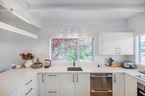 Photo of property in 19 Hicks Place, Cooks Beach, Whitianga, 3591