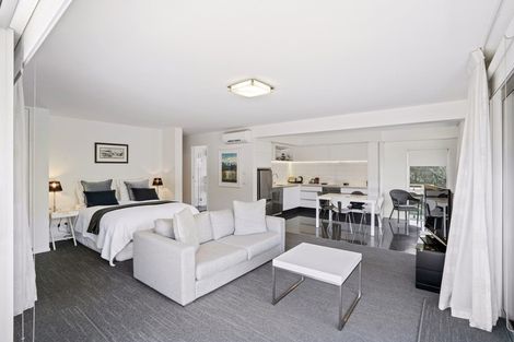 Photo of property in 33 Sargood Drive, Wanaka, 9305