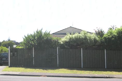 Photo of property in 1/78 Bentley Avenue, Glenfield, Auckland, 0629