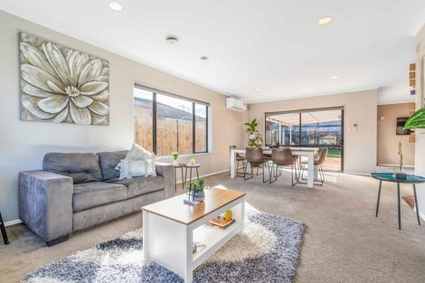 Photo of property in 57 Magic Way, Randwick Park, Auckland, 2105