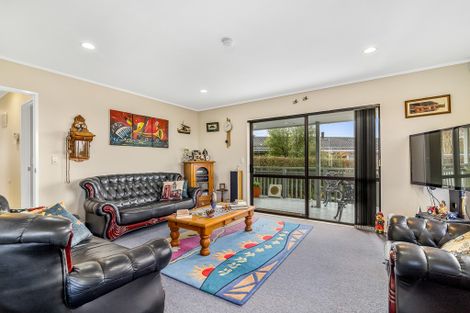 Photo of property in 3a Hawk Place, Selwyn Heights, Rotorua, 3015