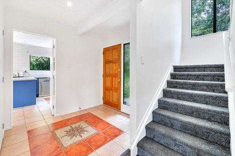 Photo of property in 1 Tiri View Place, Waiake, Auckland, 0630