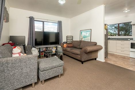 Photo of property in 29 Archibald Road, Kelston, Auckland, 0602